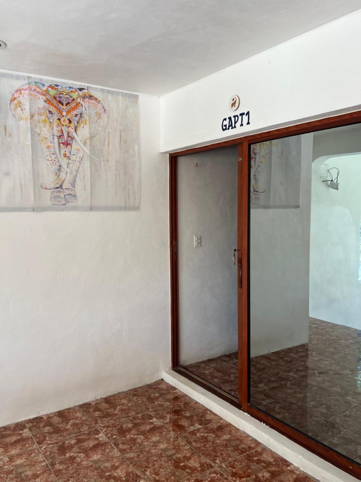 Casa Gajah Hotel Cuyo Kültér fotó